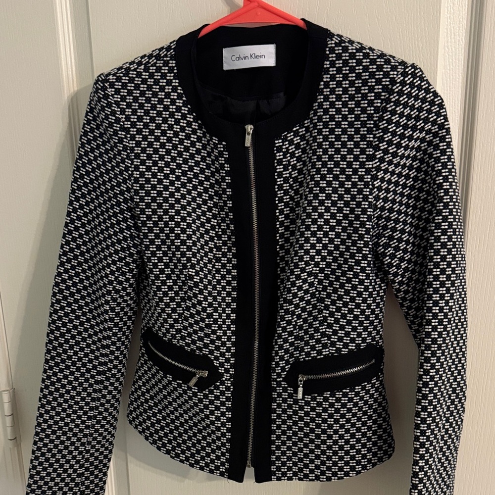 Calvin Klein Black and White cropped Blazer